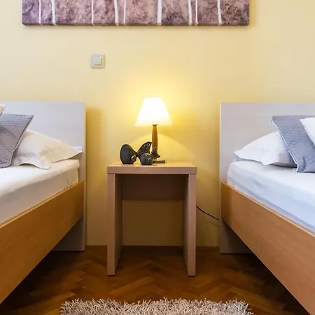 Apartamento Lucija *